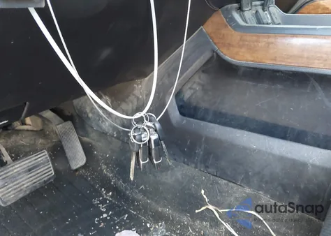 2018 Chevrolet Silverado 2500Hd High Country z USA, uszkodzony, nr VIN 1GC1KXEY7JF109379